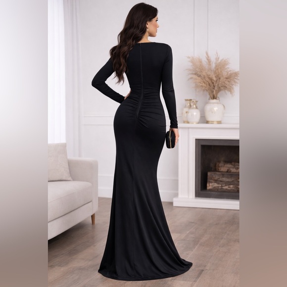 Elegant Black Long Sleeve Square Neck Evening Dress - Picture 2 of 2
